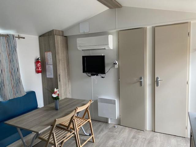 Le Soleou Hotel Пор-ла-Нувел Екстериор снимка